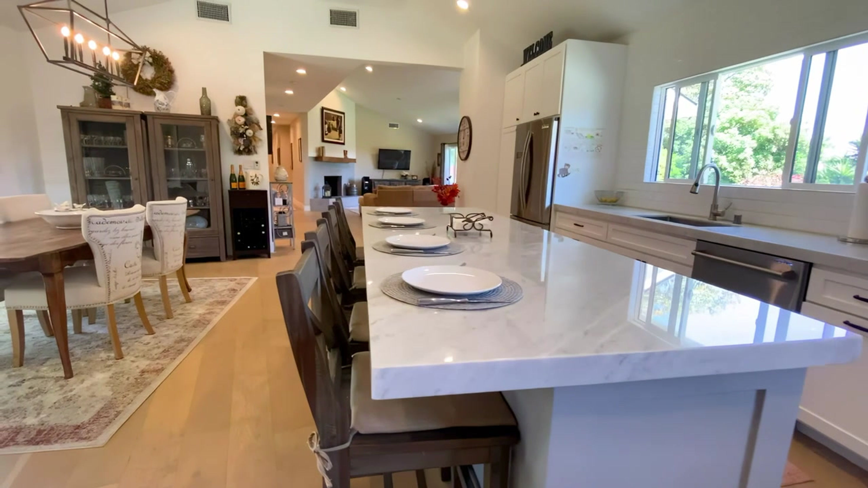 3 - 555 Radcliff Road720